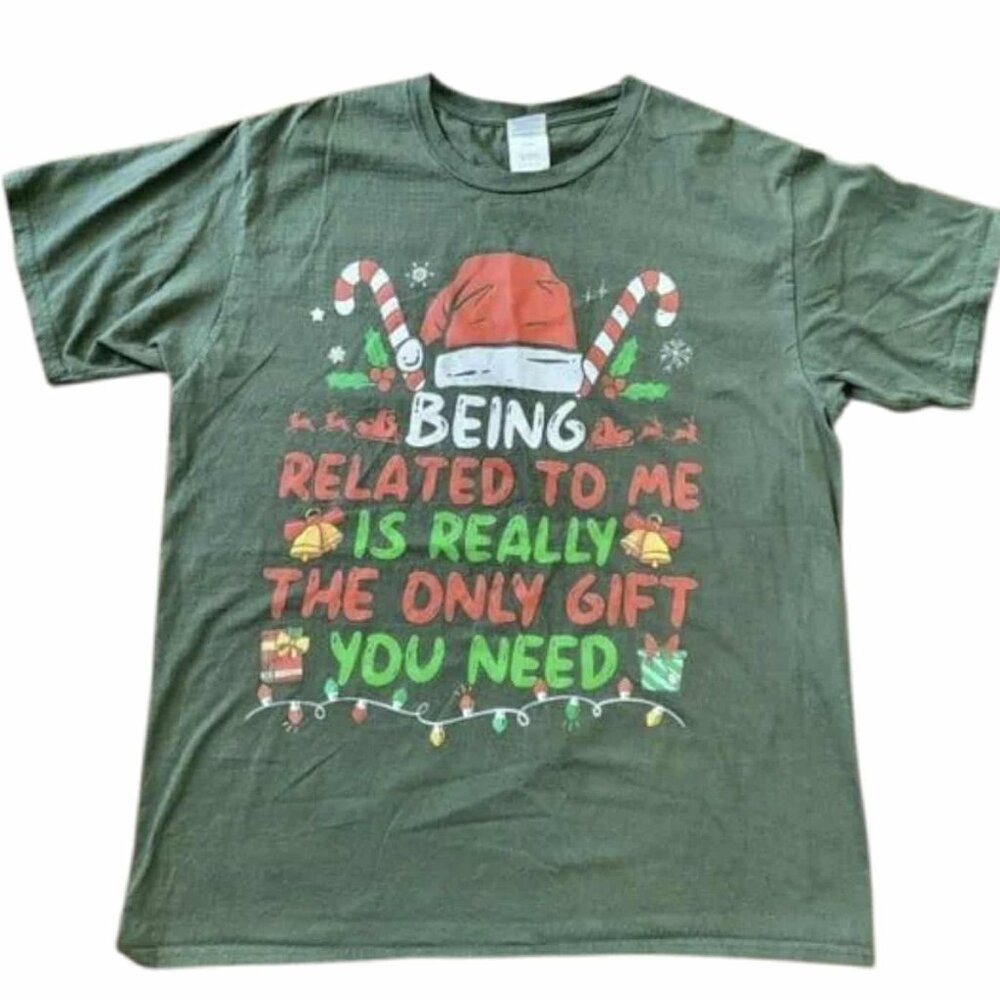 Christmas T-Shirt Green Size L 100 Percent Cotton Funny Relatives Natural Fibers
